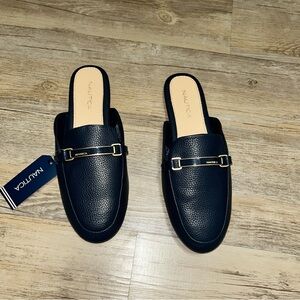 Nautica Womens Navy Pebble Slip On Mules Size 8.5